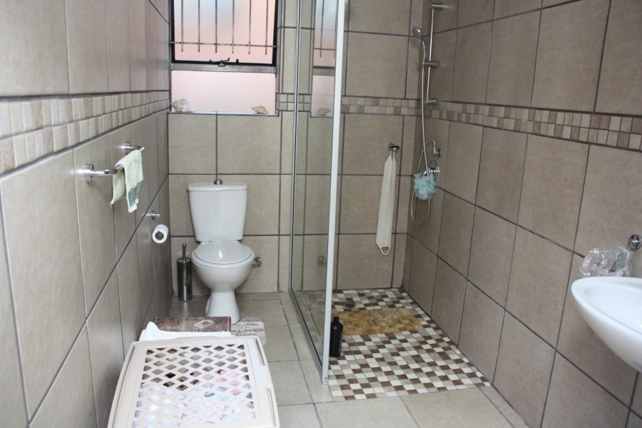 2 Bedroom Property for Sale in Langenhovenpark Free State